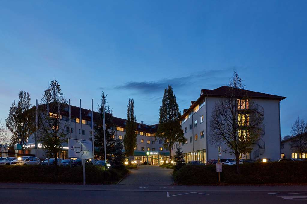 H+ Hotel Stuttgart Herrenberg Bagian luar foto